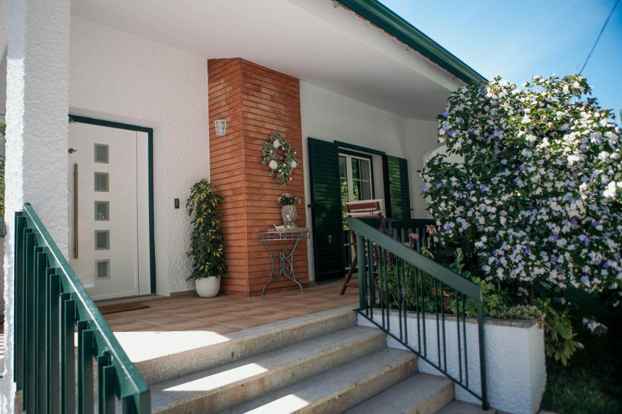 Flowers & Faces Guesthouse Ponte de Lima Exterior foto
